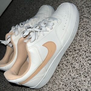 Women’s Nike Sun Club